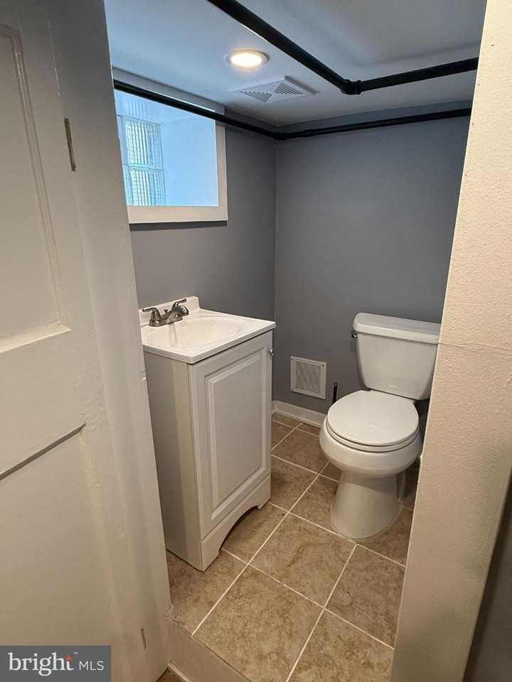 2449 N Corlies St - Photo 6 of 9