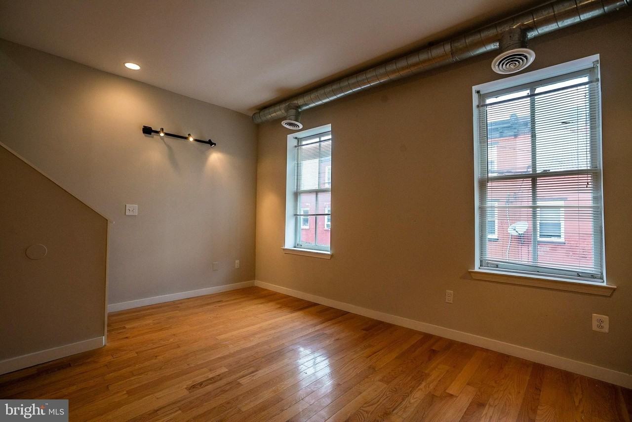1504 Swain St #2 - Photo 3 of 17