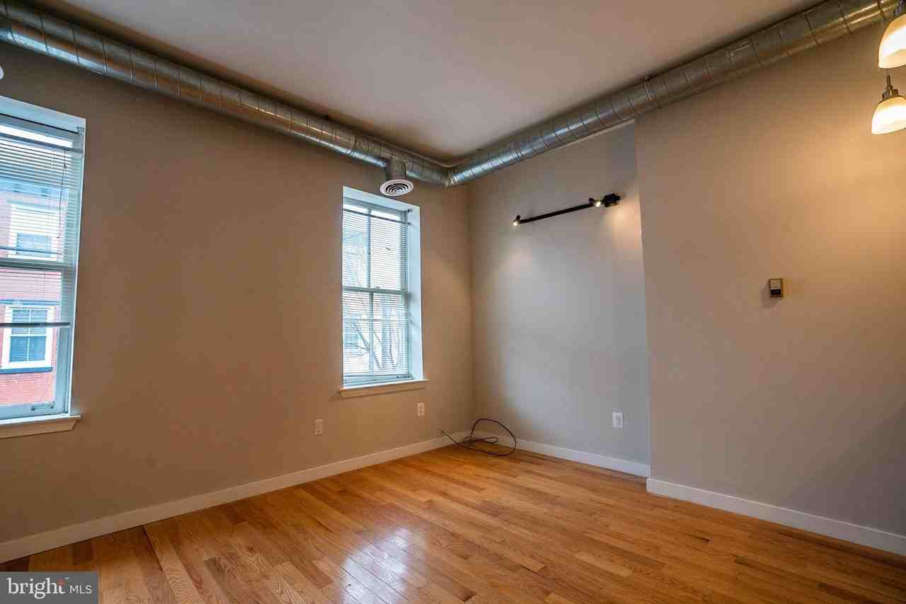 1504 Swain St #2 - Photo 4 of 17