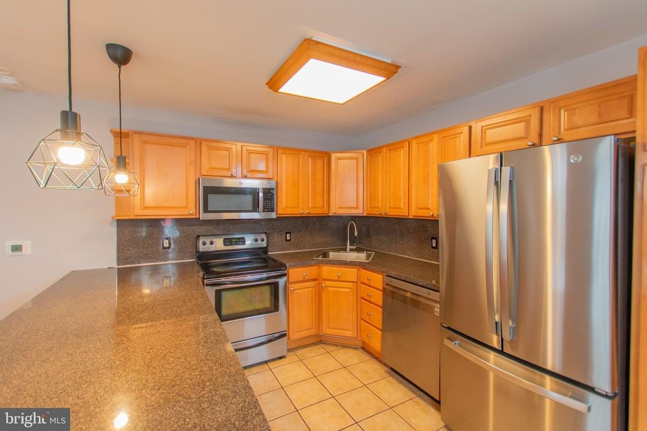 152 Tree St - Photo 6 of 21