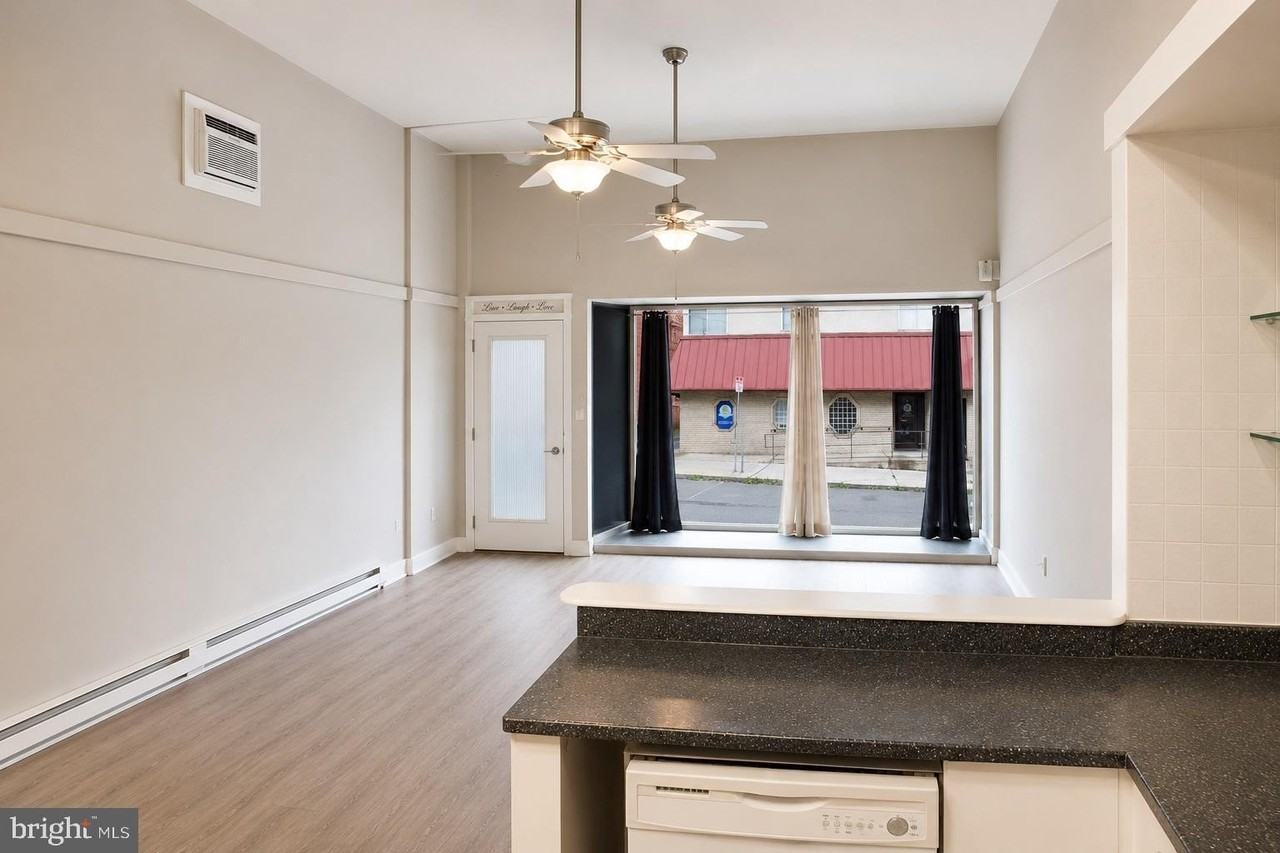 621 W Market St - Photo 3 of 6