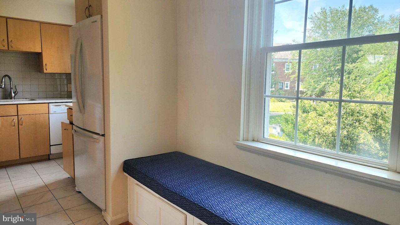 3347 S Wakefield St #B2 - Photo 7 of 28