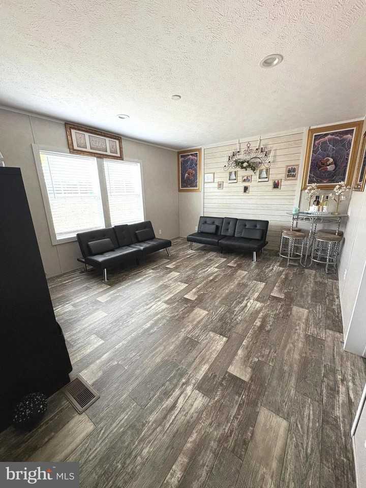 8236 Camden Rd - Photo 6 of 14