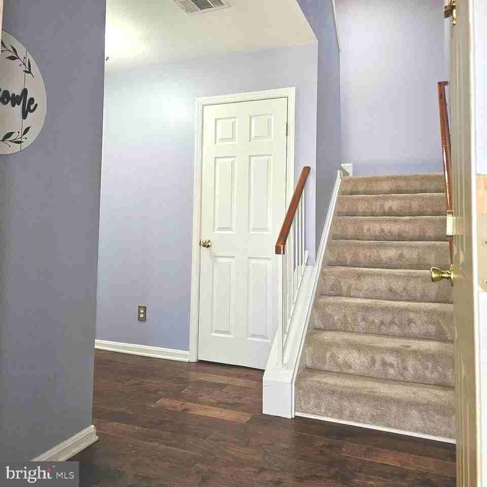 8202 Catbird Cir #202 - Photo 3 of 21