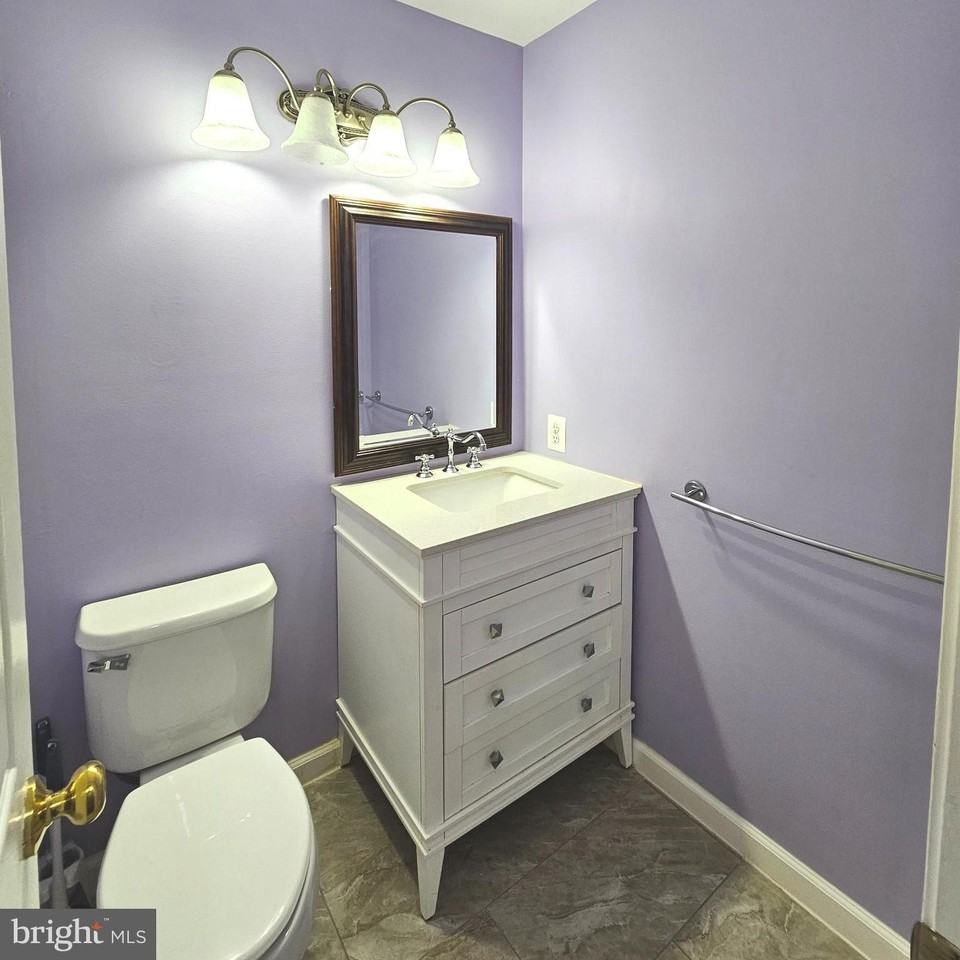 8202 Catbird Cir #202 - Photo 5 of 21