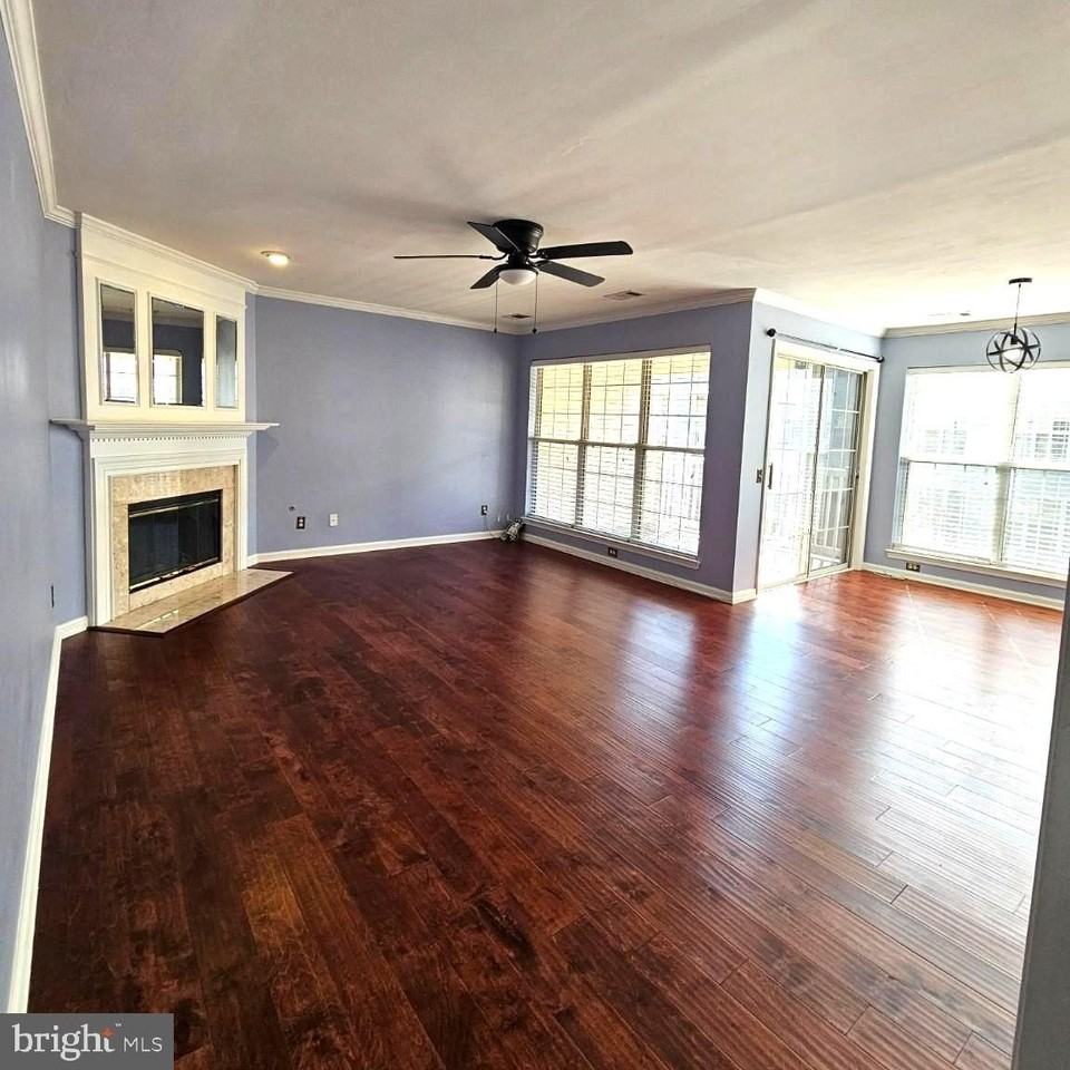 8202 Catbird Cir #202 - Photo 6 of 21