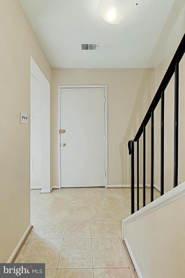 9637 Westport Ln - Photo 3 of 25