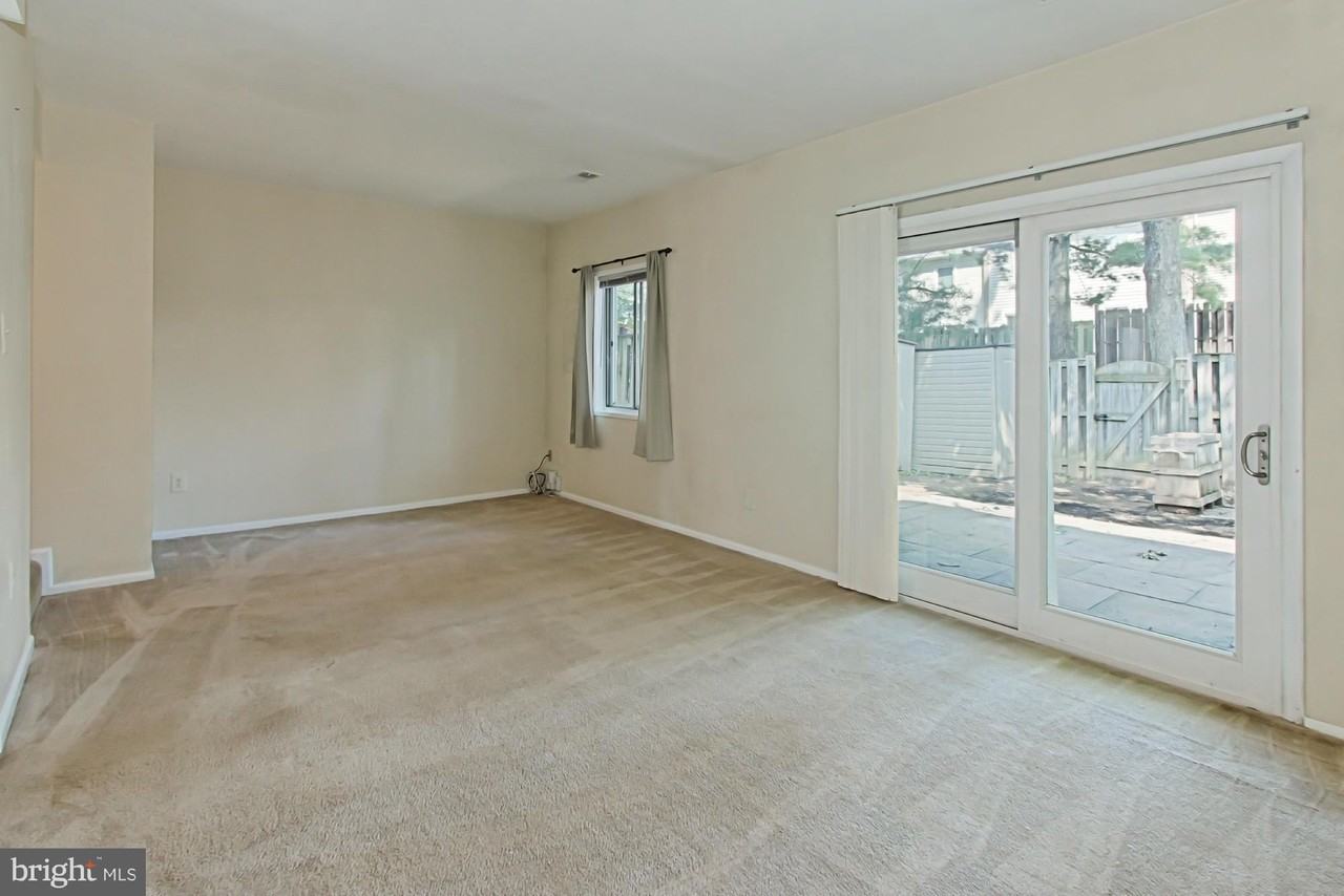 9637 Westport Ln - Photo 7 of 25