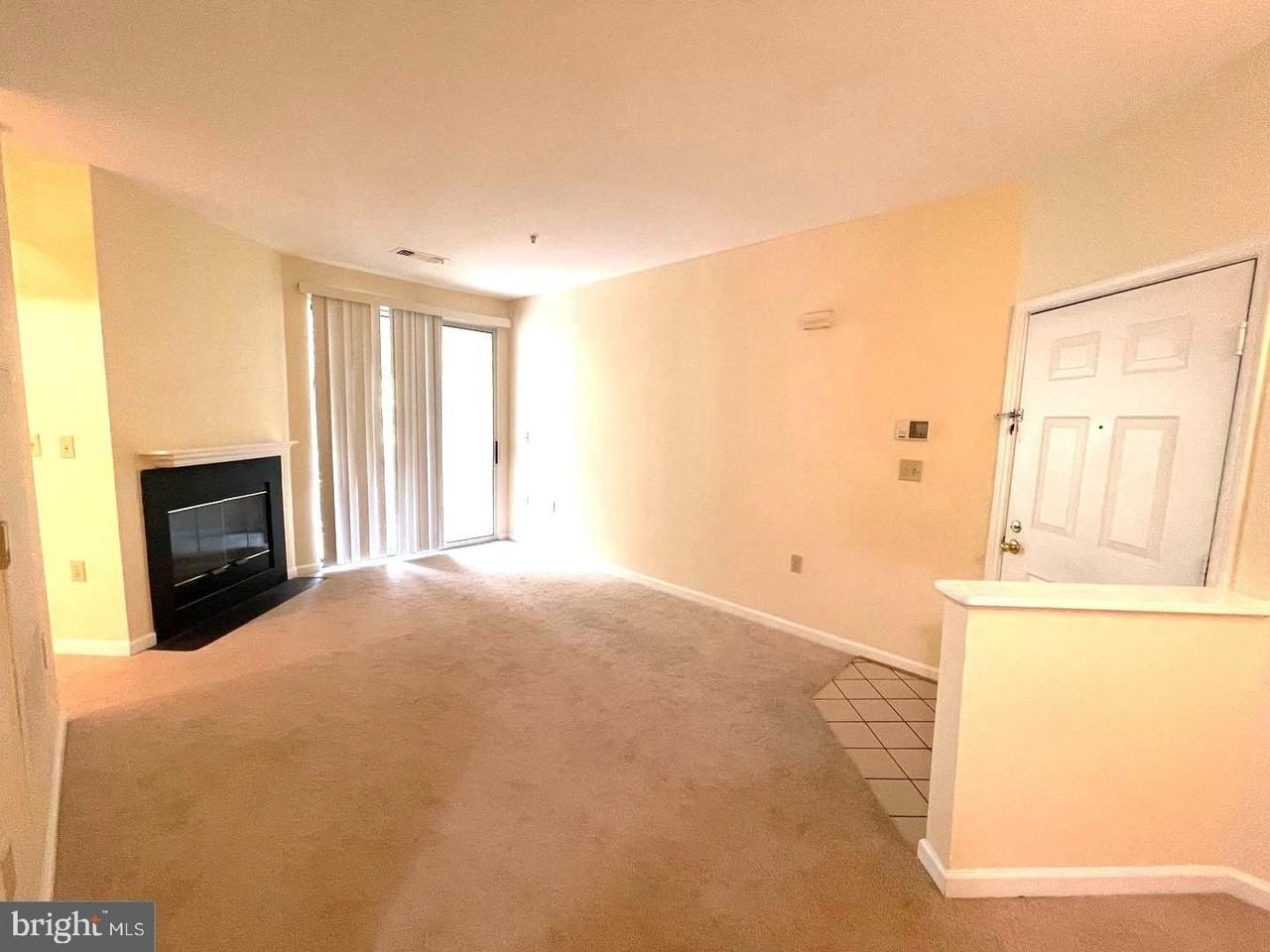 2203 Westcourt Ln #202 - Photo 3 of 30