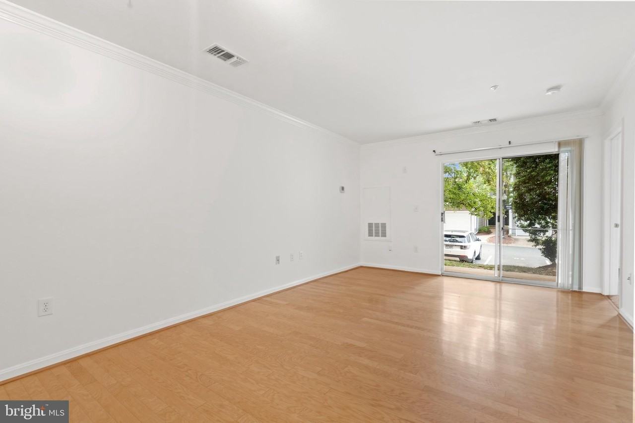 4525 Superior Sq #4525 - Photo 4 of 26