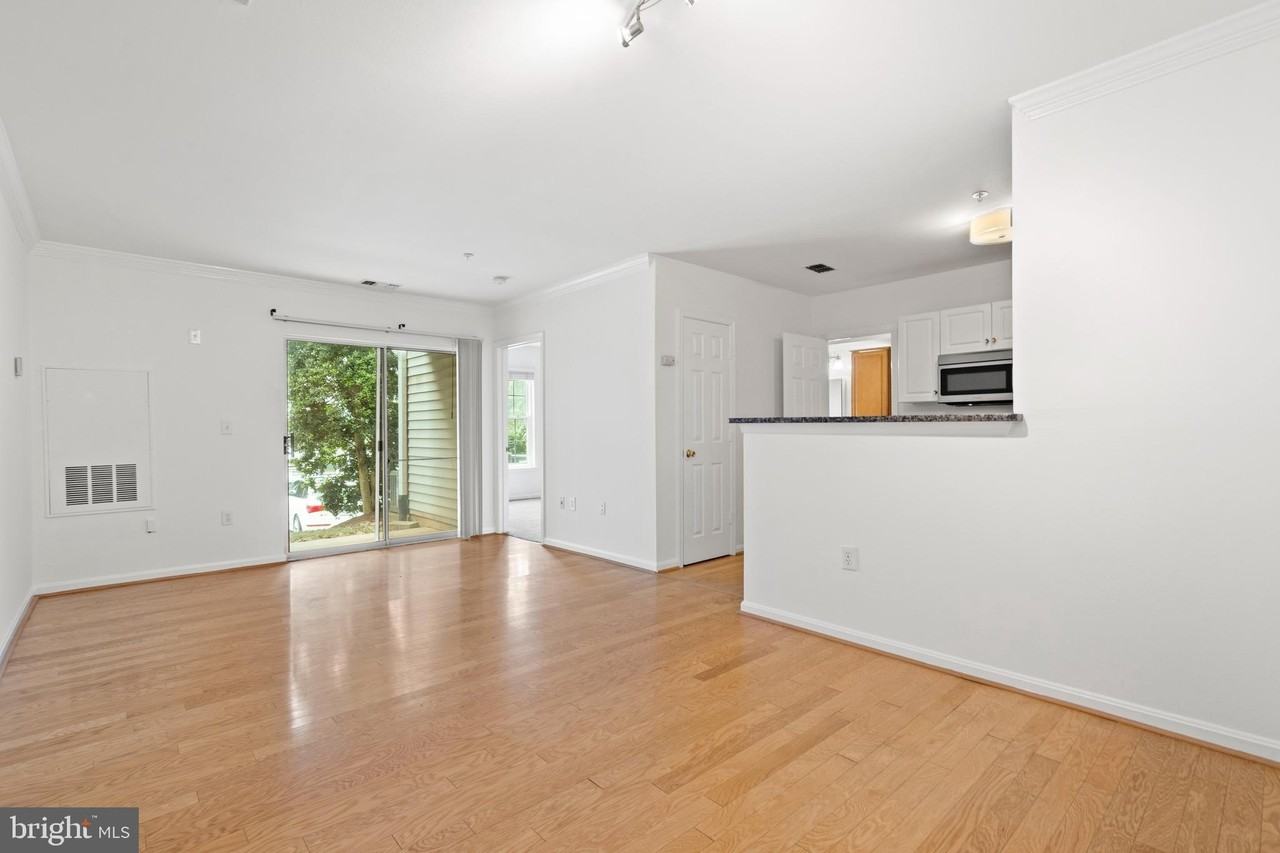 4525 Superior Sq #4525 - Photo 6 of 26