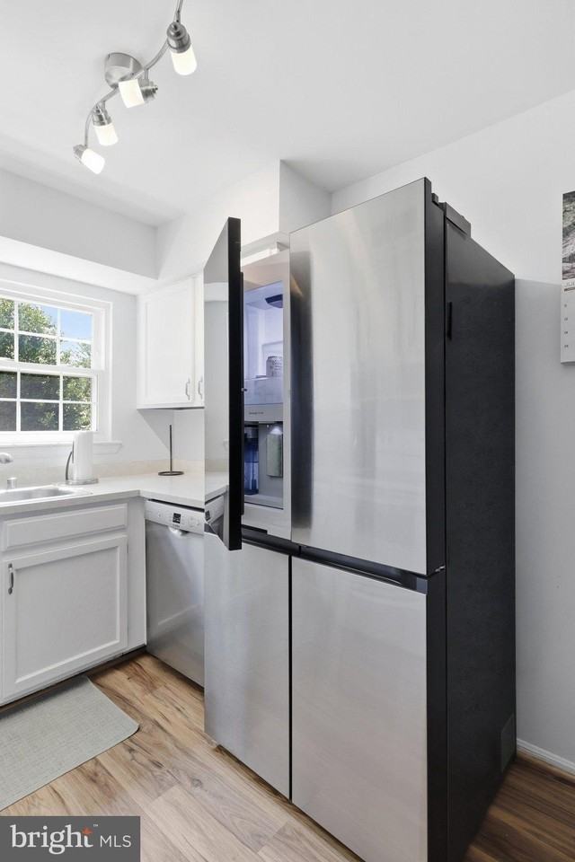 7739 Inversham Dr #185 - Photo 7 of 34