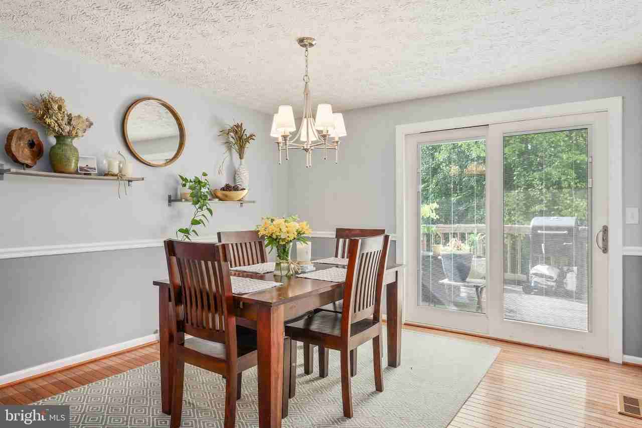 1120 Floyd Pl - Photo 4 of 10
