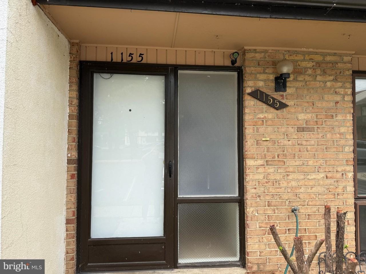 1155 Dublin Pl - Photo 2 of 25