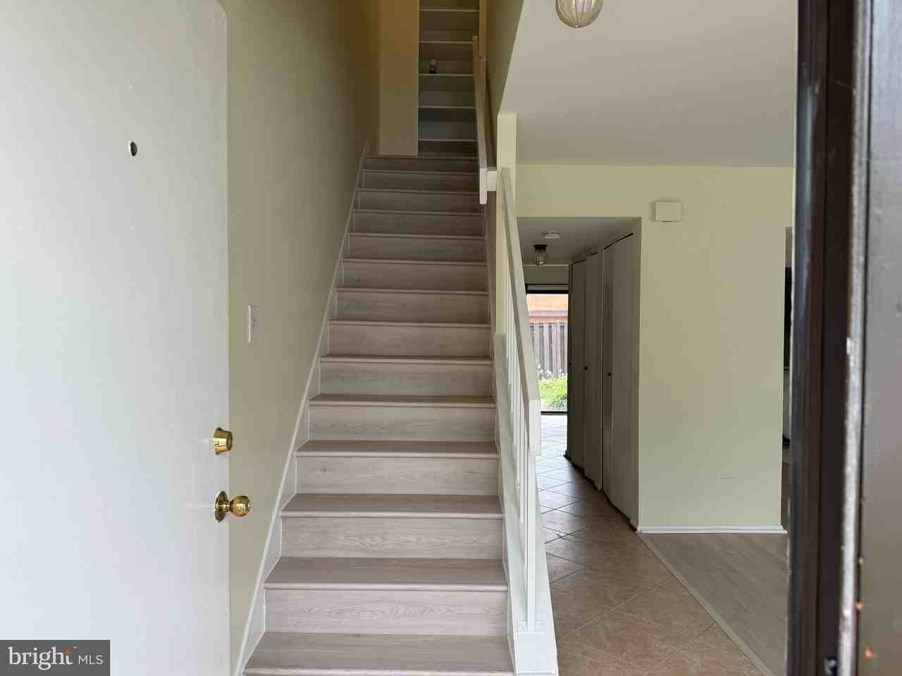 1155 Dublin Pl - Photo 3 of 25