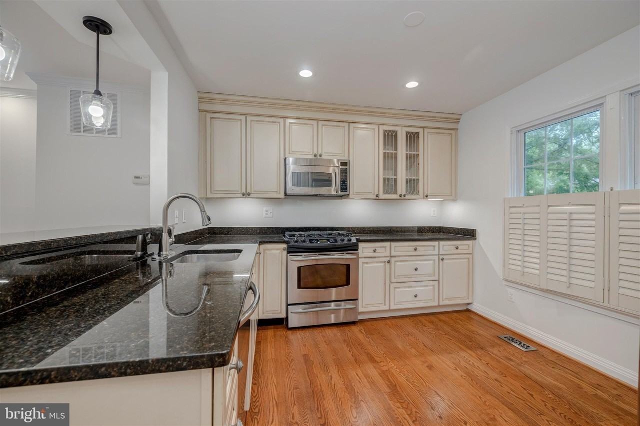 11909 Saint Johnsbury Ct - Photo 4 of 12