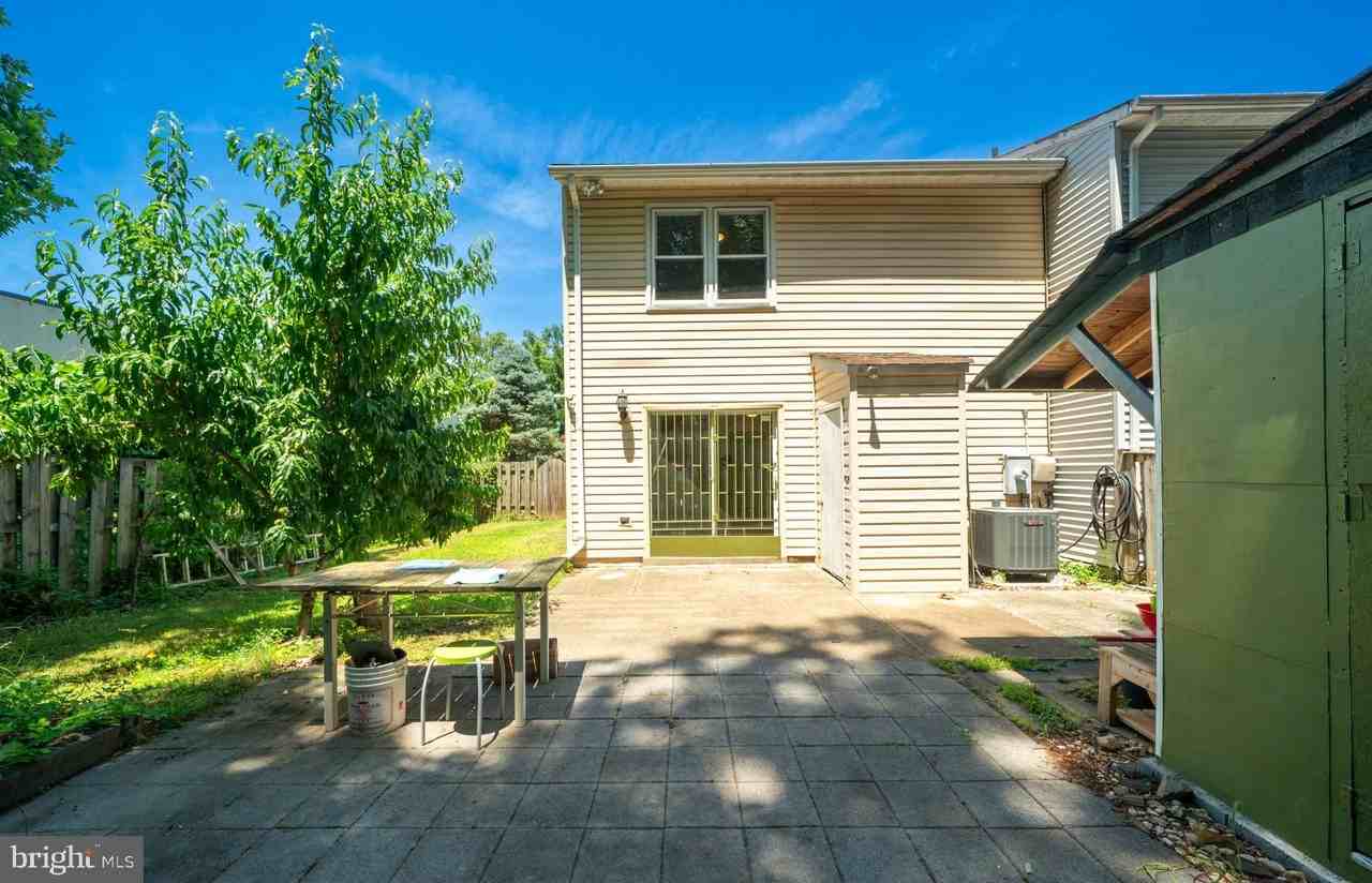 9572 Inverary Ct - Photo 3 of 29