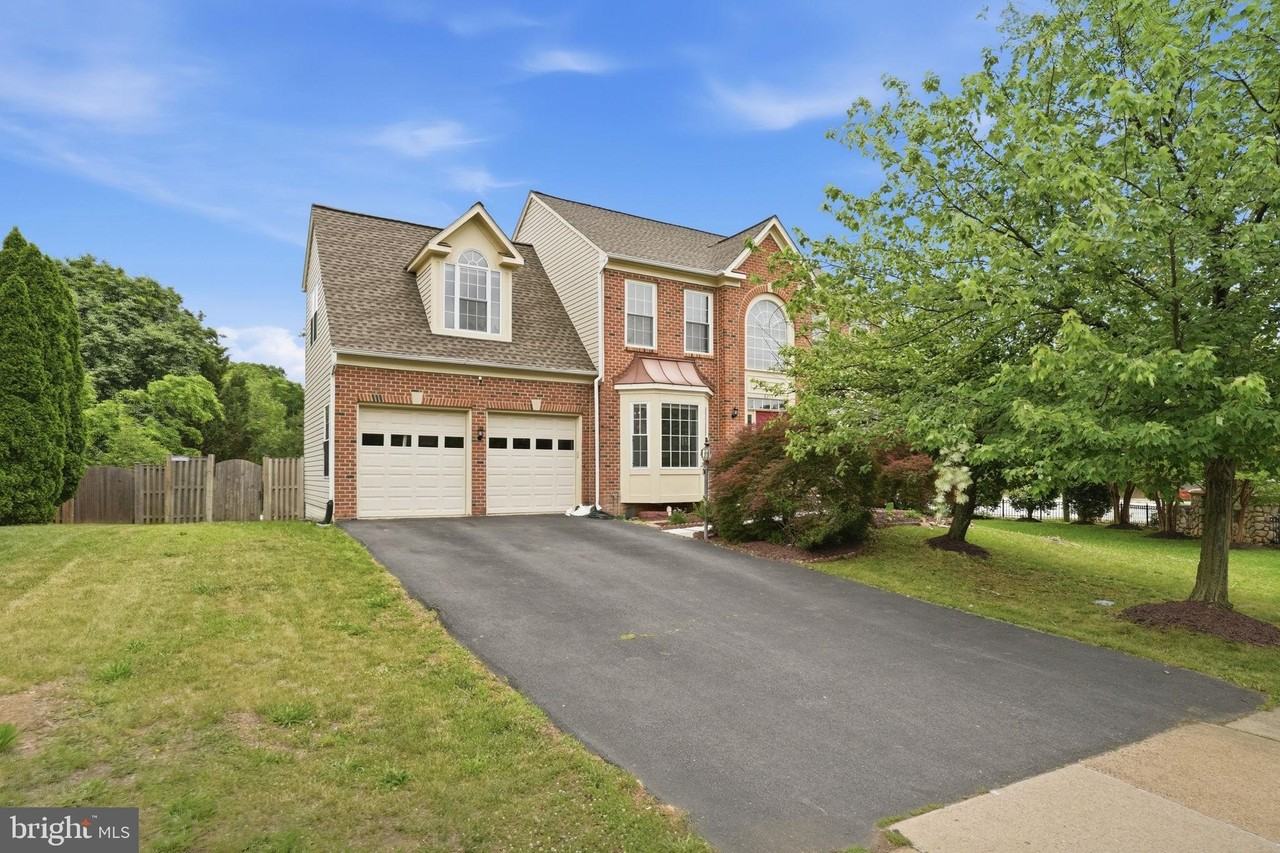 6355 Willowfield Way - Photo 4 of 50