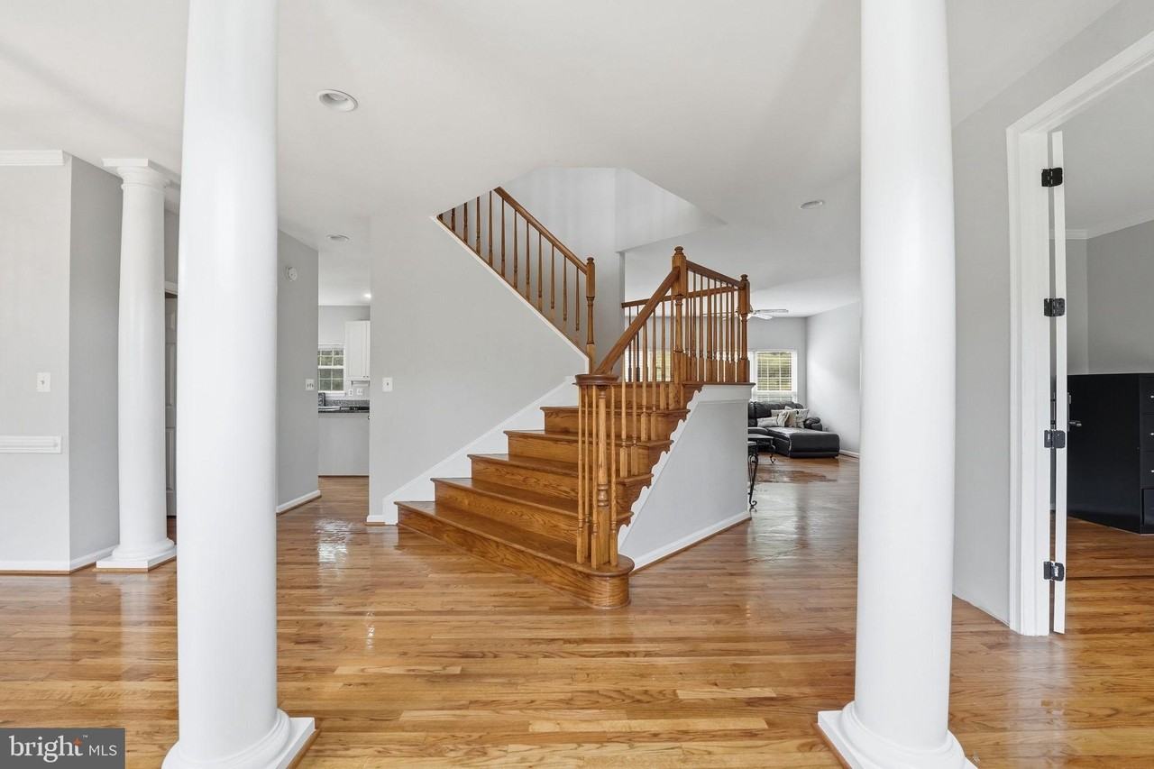 6355 Willowfield Way - Photo 7 of 50
