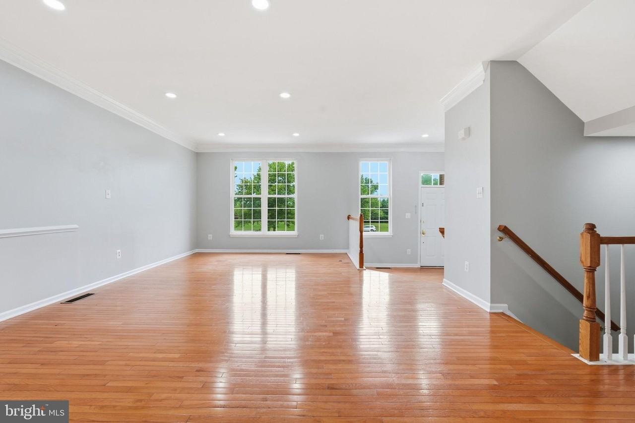 25196 Whippoorwill Ter - Photo 4 of 39