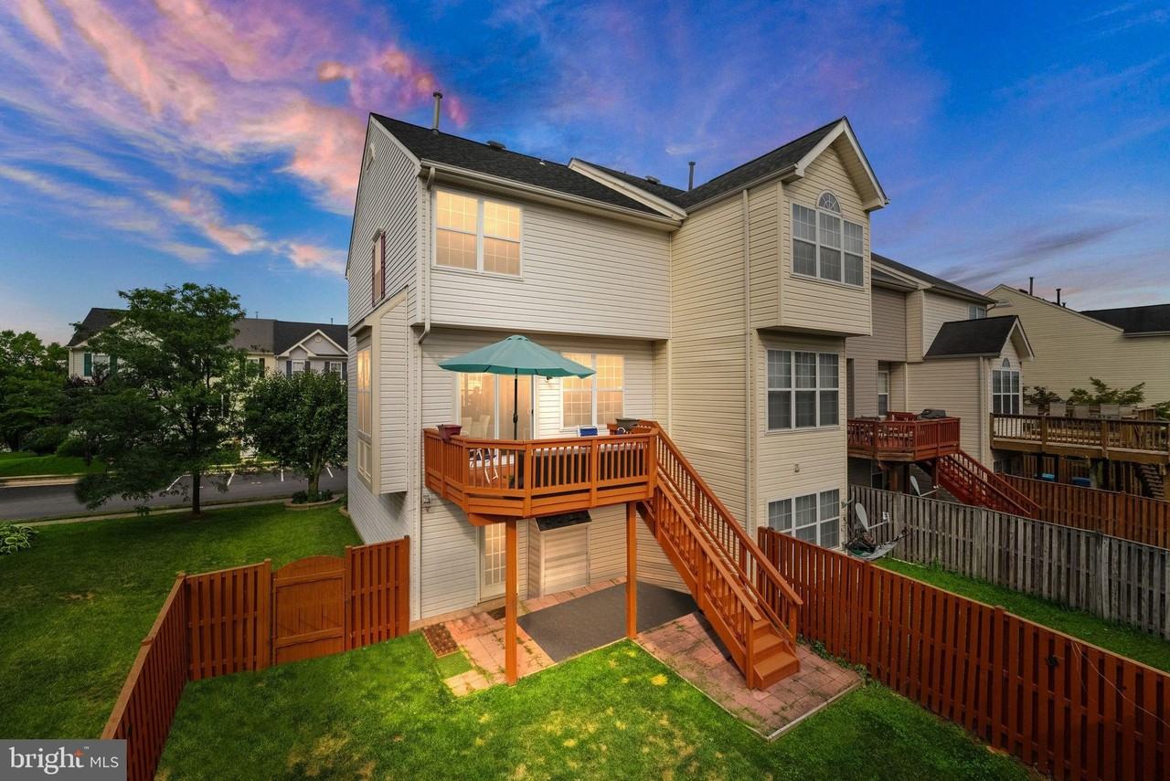 21071 Mossy Glen Ter - Photo 2 of 45