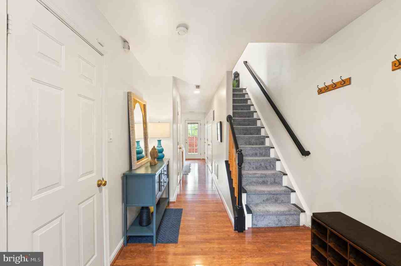 21071 Mossy Glen Ter - Photo 4 of 45