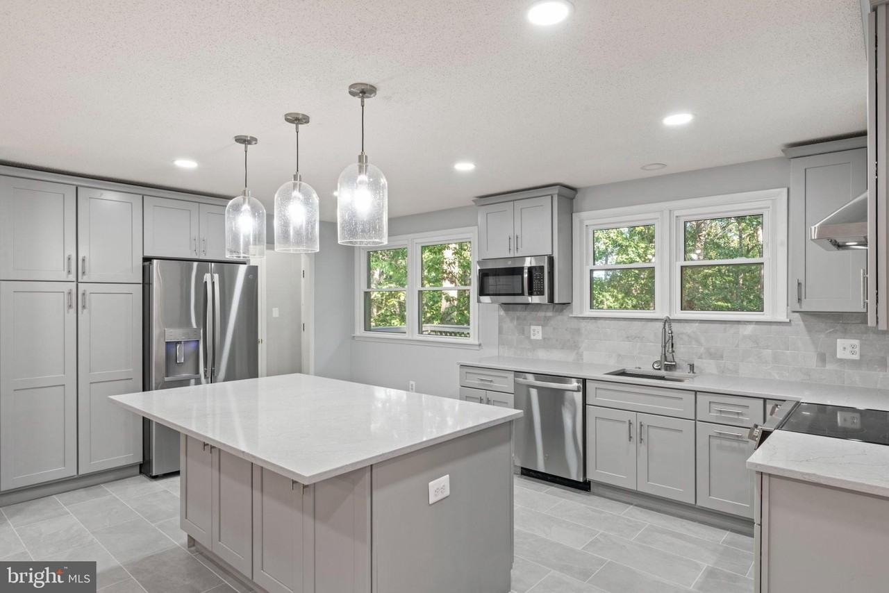 270 Olde Concord Rd - Photo 2 of 50