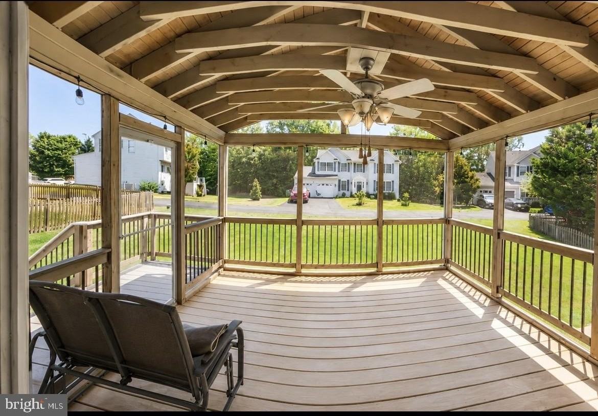 29 Palace Ln - Photo 6 of 17