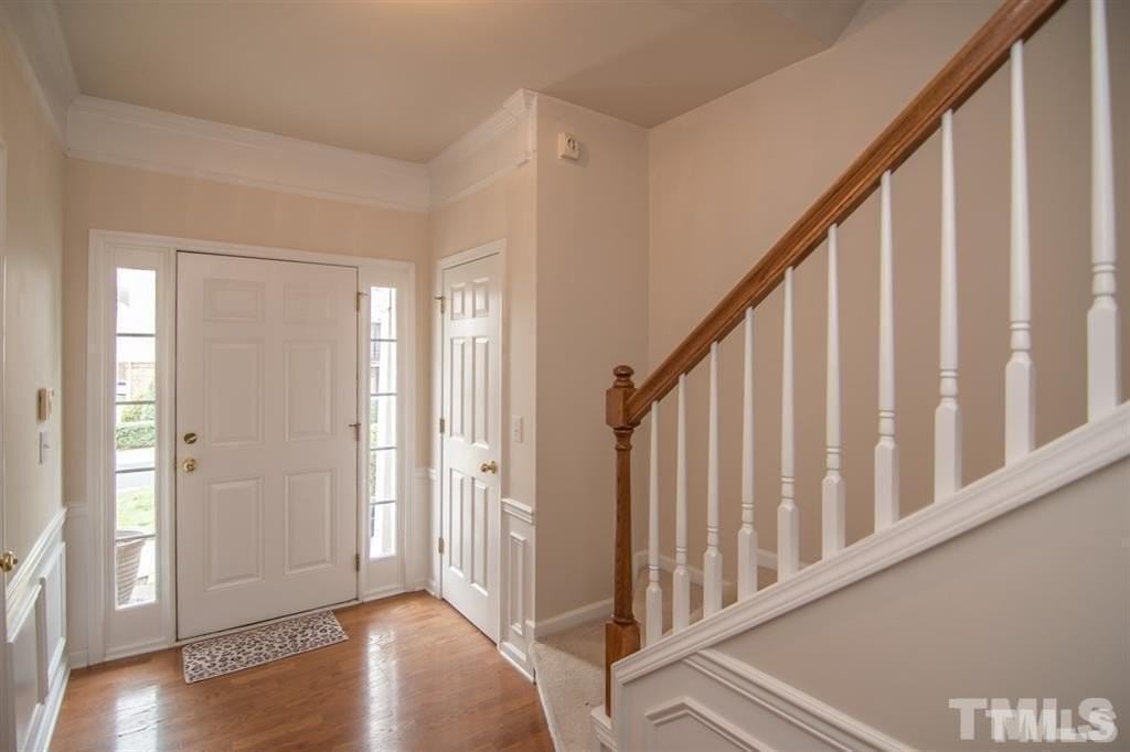 409 Coral Creek Ln - Photo 3 of 35