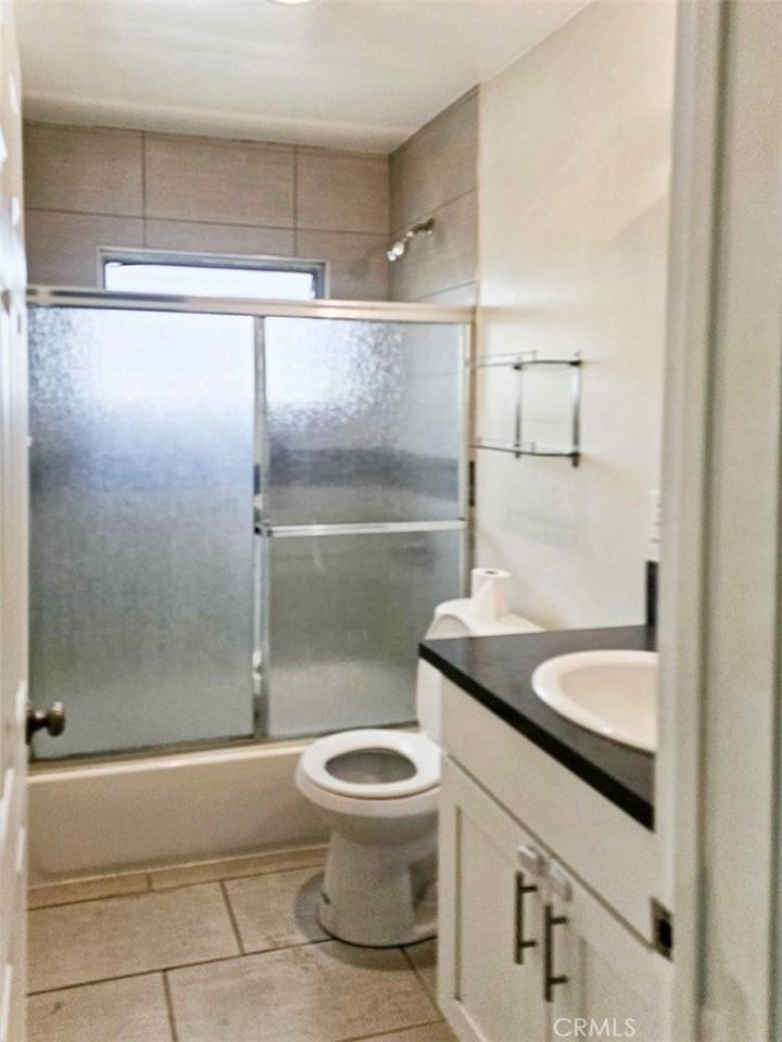 1026 San Rafael Ave - Photo 3 of 15