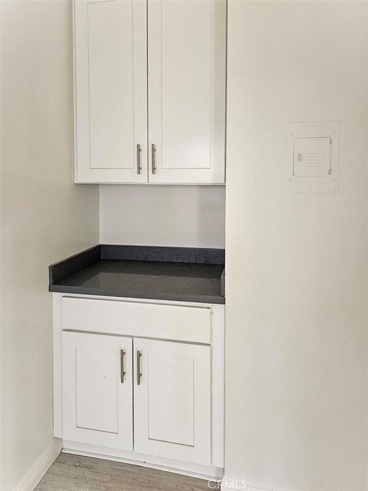 1026 San Rafael Ave - Photo 5 of 15