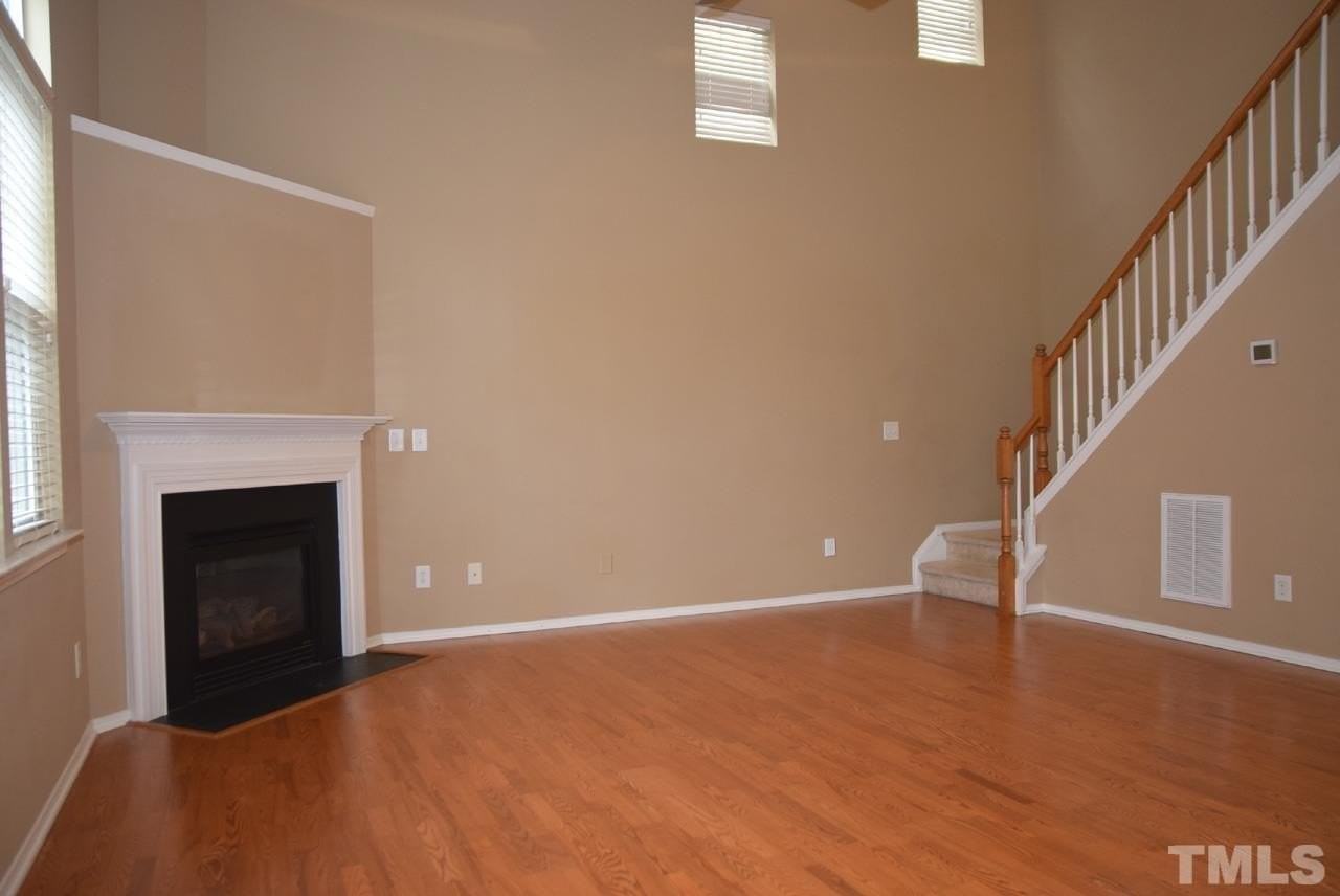 8224 Stone Cellar Dr - Photo 4 of 36