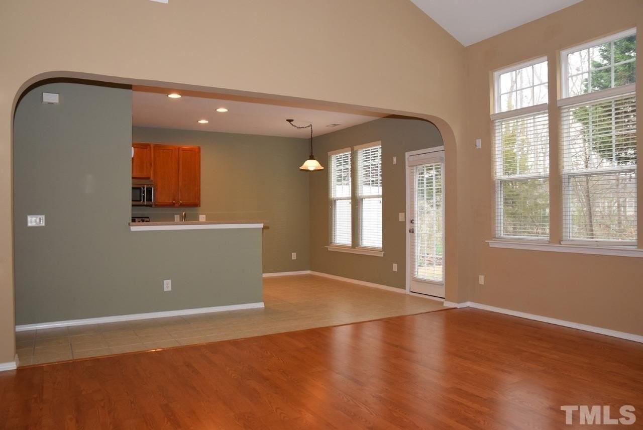 8224 Stone Cellar Dr - Photo 6 of 36