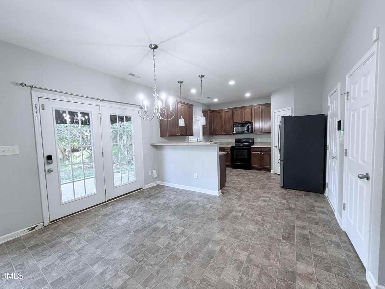 536 Gooseberry Dr - Photo 4 of 17