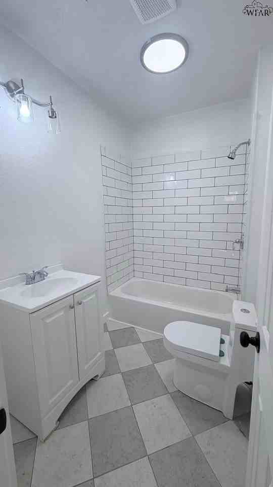 2503 Buchanan St - Photo 7 of 14