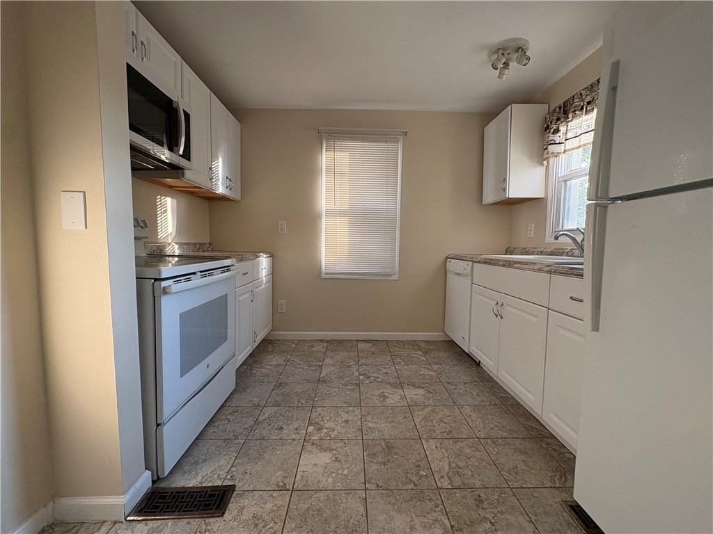 314 Fort Couch Rd - Photo 3 of 15