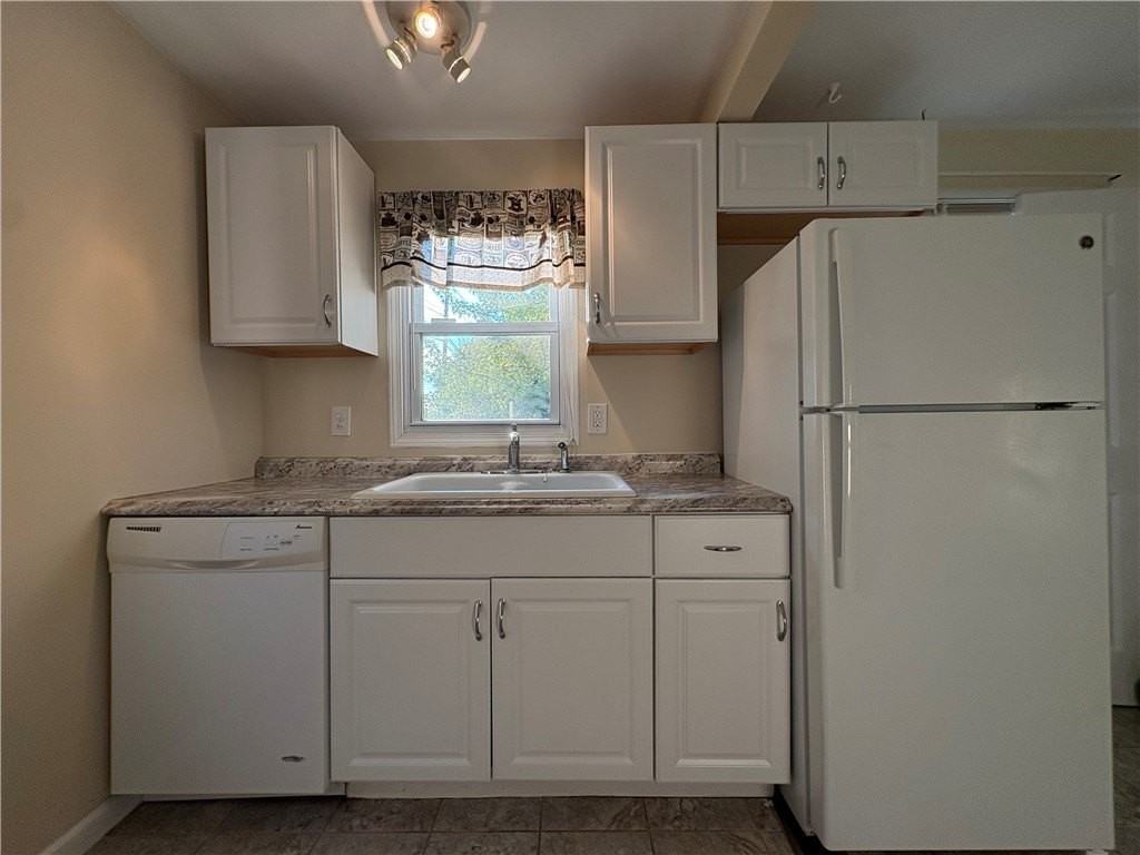 314 Fort Couch Rd - Photo 4 of 15