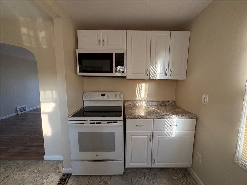 314 Fort Couch Rd - Photo 5 of 15