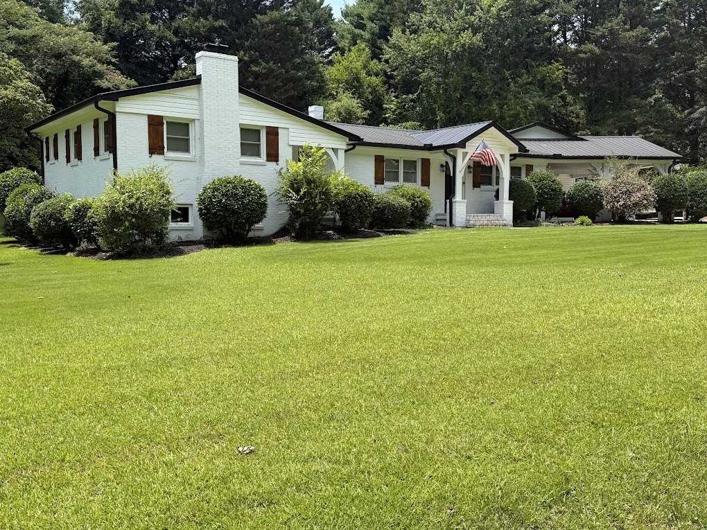 405 Playground Rd - Photo 3 of 37