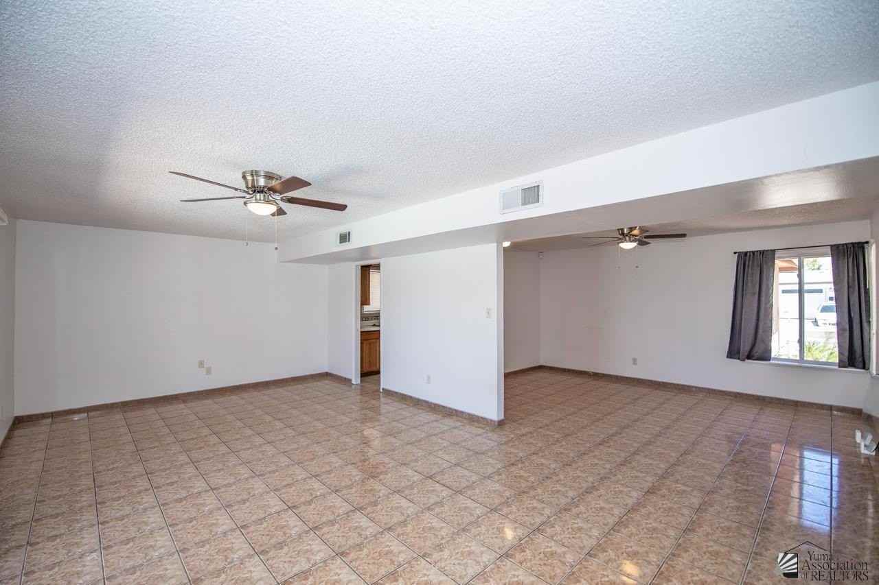 2257 W 18th St - Photo 2 of 20