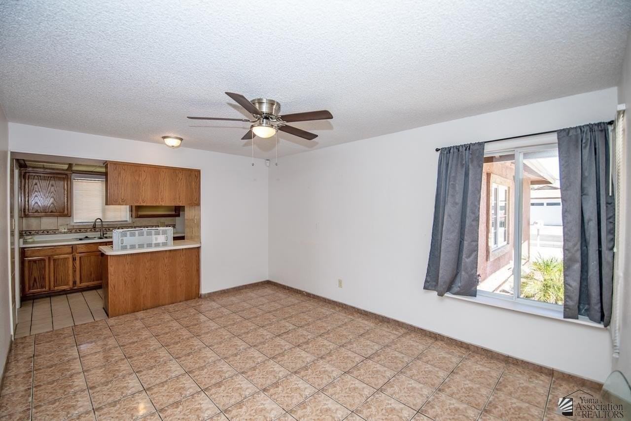 2257 W 18th St - Photo 6 of 20