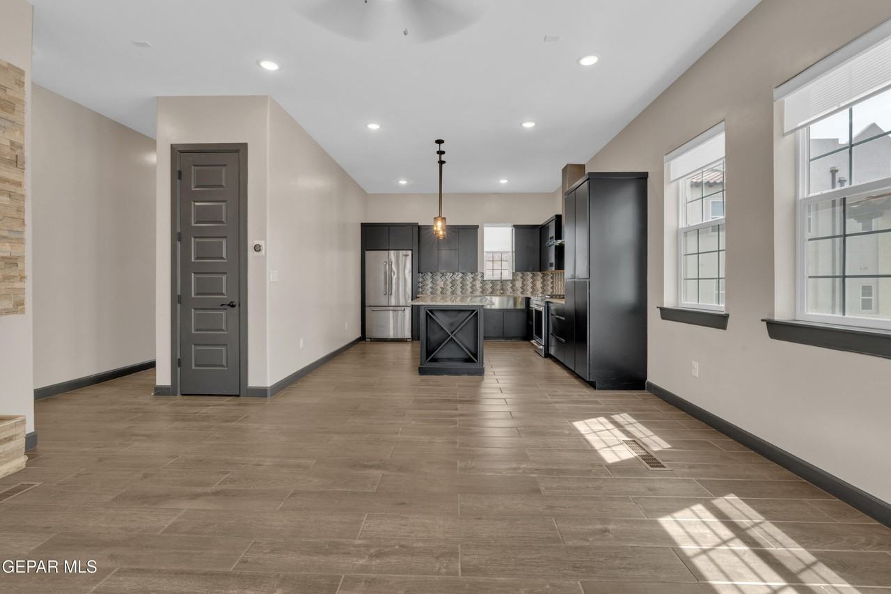 461 Vin Benicarlo Pl - Photo 7 of 50