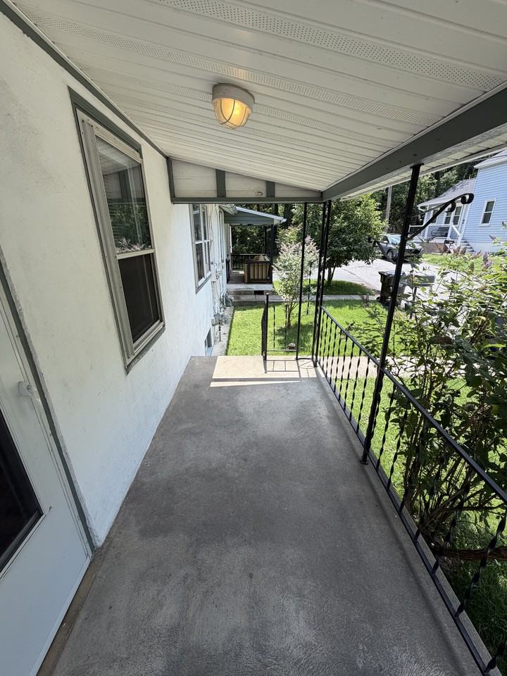 607 Tabak Ave #1 - Photo 4 of 37