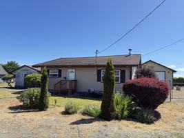 featured image of 304 Oak St #1