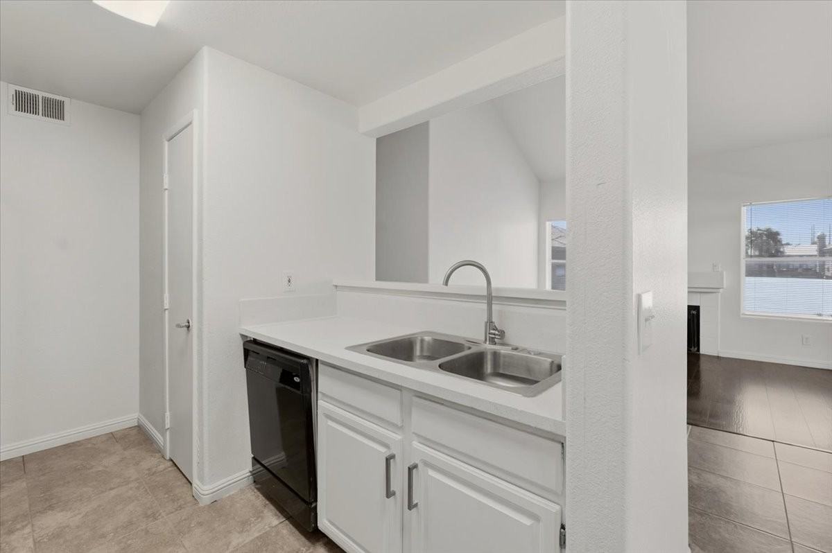 5125 W Reno Ave #1 - Photo 7 of 22