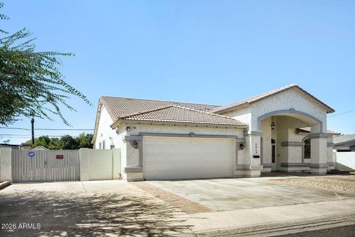 5619 W Frier Dr - Photo 3 of 20