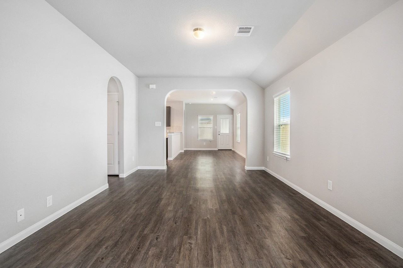 24826 Signorelli Way - Photo 3 of 21