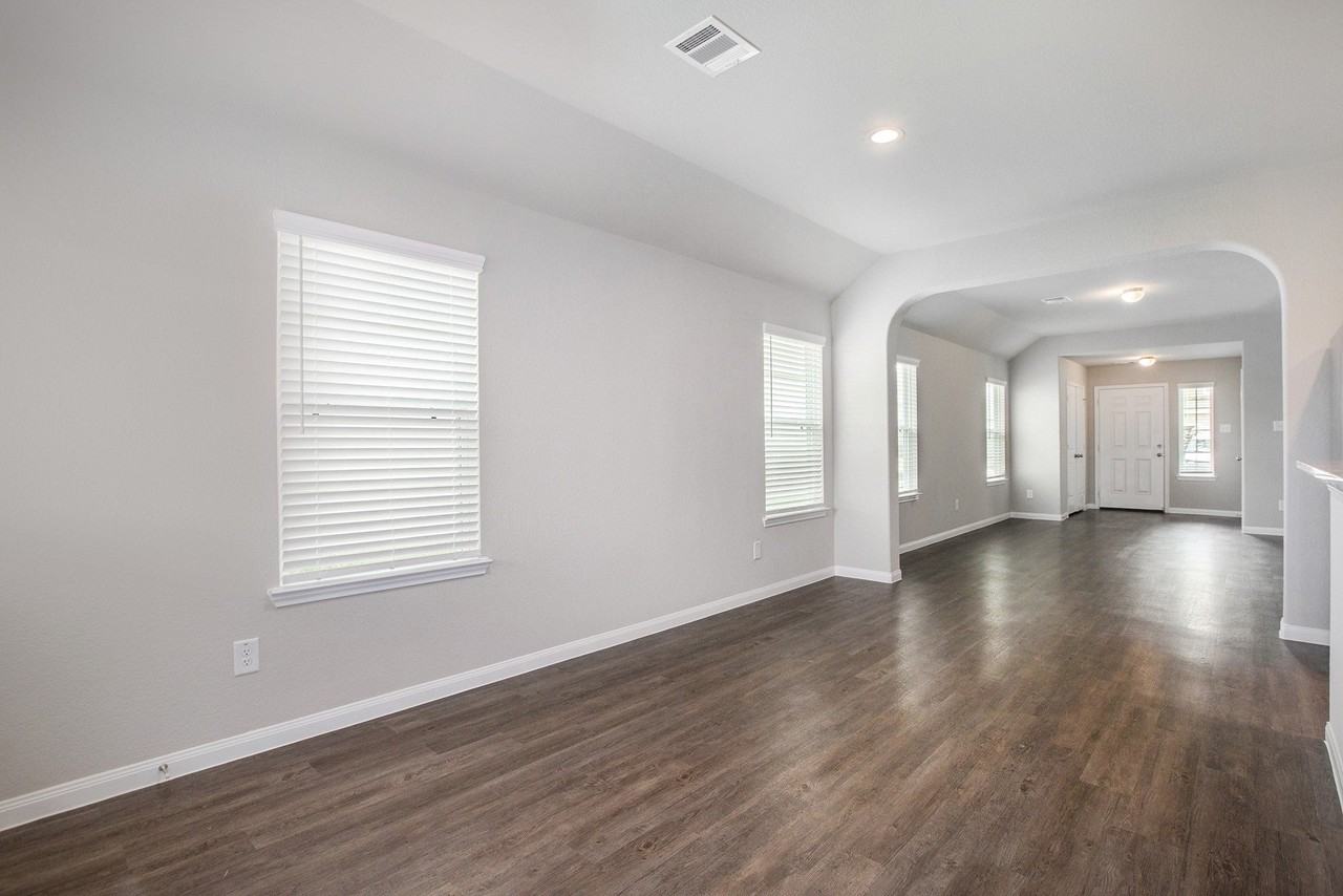24826 Signorelli Way - Photo 4 of 21