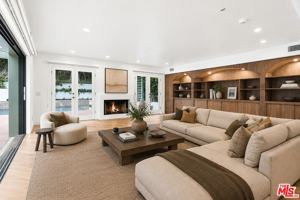 featured image of 1200 N Doheny Dr