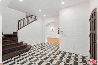 1200 N Doheny Dr - Photo 6 of 8